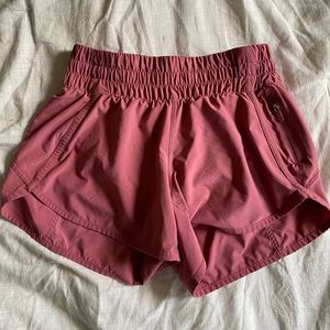 Women’s lulu lemon shorts size 4